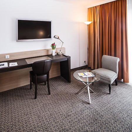 דיסבורג Hotel Plaza מראה חיצוני תמונה